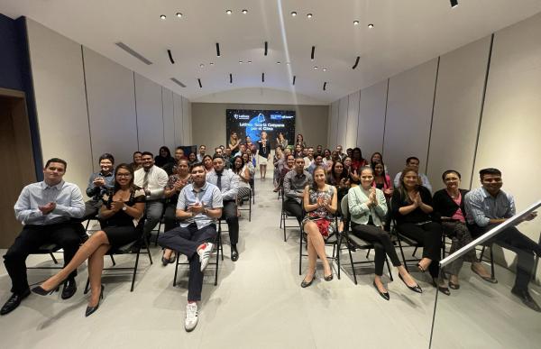 11 de diciembre de 2023 - La Bolsa Latinoamericana de Valores (Latinex) realizó el primer Toque de  Campana por el Clima