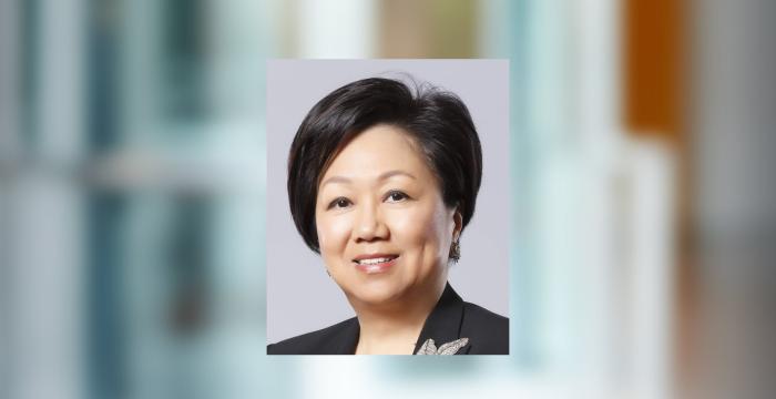 Laura M Cha